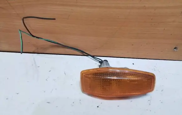 Hyundai Coupe Front fender indicator light 923043B1