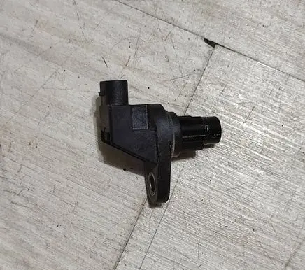 Mercedes-Benz CLA C117 X117 W117 Camshaft position sensor 0232103107 A6519050100