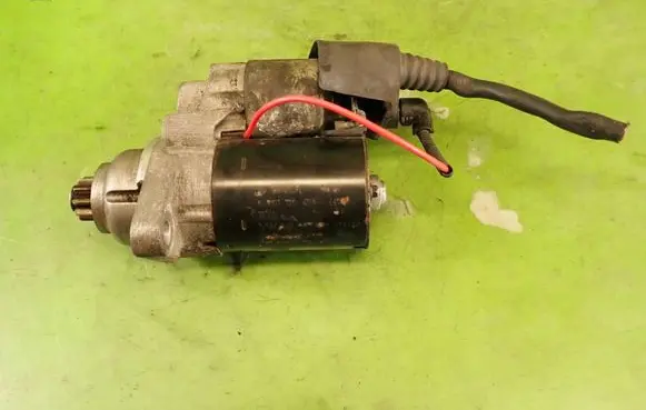 Skoda Octavia Mk2 (1Z) Starter motor 0001120408