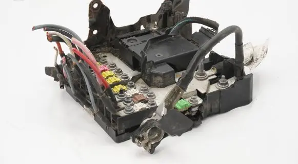 Peugeot 308 Fuse module 9675349880