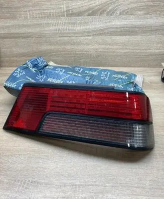 Peugeot 405 Rear/tail lights 635224 6751222