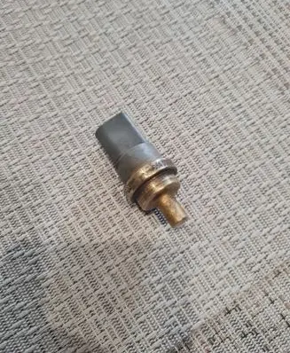 Coolant temperature sensor