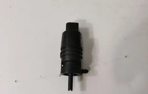 BMW X3 F25 Windscreen/windshield washer pump 7388343