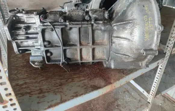 Mitsubishi L200 Manual 6 speed gearbox 