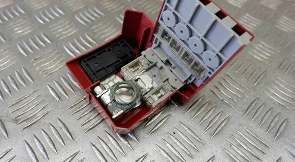 Mitsubishi Outlander Fuse module 8571A041