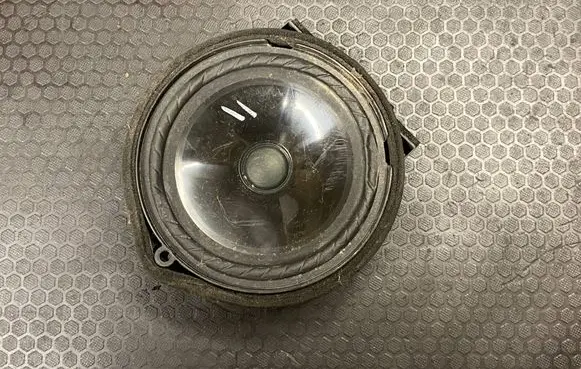 Honda CR-V Front door speaker F16137A