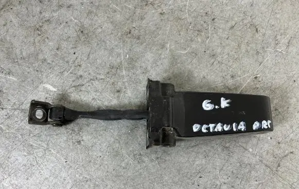 Skoda Octavia Mk3 (5E) Rear door check strap stopper 5E0839267A