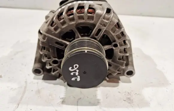 Opel Mokka X Generator/alternator 13597226