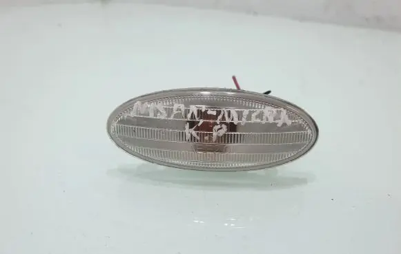 Nissan Micra Front fender indicator light