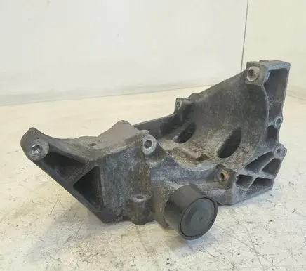 BMW 5 E60 E61 Generator/alternator bracket 11167802639