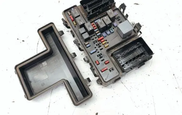 Ford Fusion II Fuse box set G2GT14A075AA HG9T14D068DC01 HG9T14D068DC