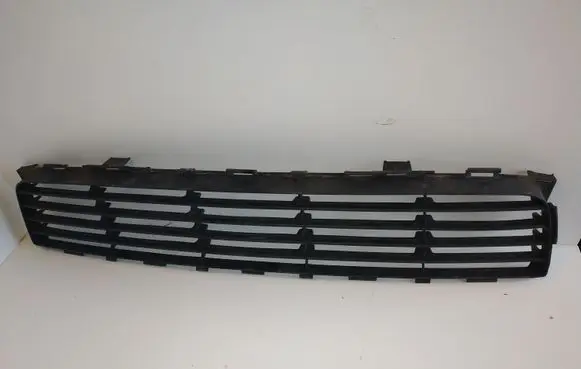 Toyota Auris 150 Front bumper lower grill 5311202080