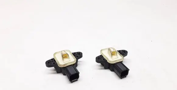 Volvo S60 Airbag deployment crash/impact sensor 30798030