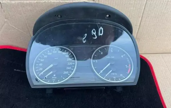 BMW X1 E84 Speedometer (instrument cluster)