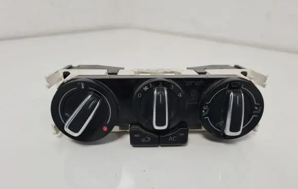 Volkswagen Polo V 6R Climate control unit 6Q0819445 6R0820045G