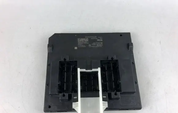 Volkswagen Tiguan Comfort/convenience module 5Q0937084DP