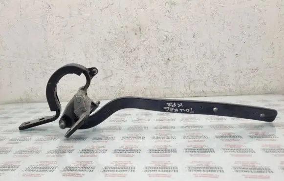 Volkswagen Touareg I Tailgate/trunk/boot hinge 7L6827301C