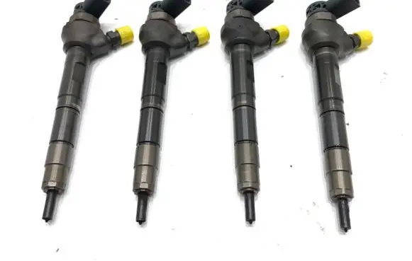 Volkswagen PASSAT B7 Fuel injectors set 0445110369