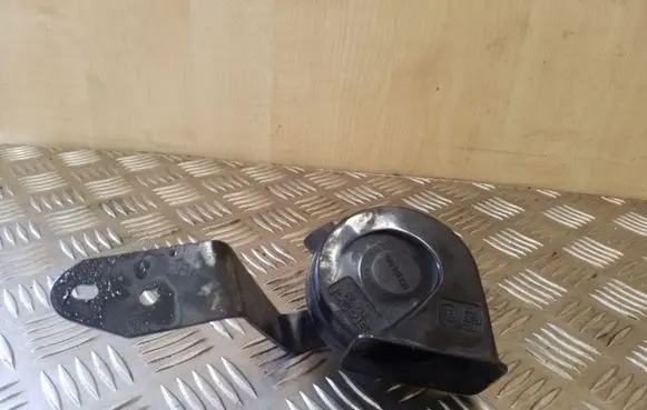 Audi A6 S6 C5 4B Horn signal 4B0951230E 4B0951221