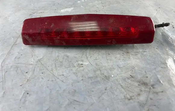 Opel Zafira B Third/center stoplight