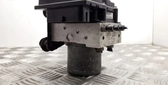 Audi A4 S4 B8 8K ABS Pump 8K0907379CC