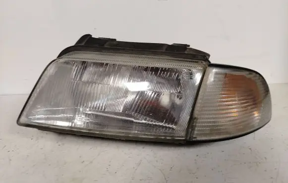 Audi A4 S4 B5 8D Headlight/headlamp 8DO941003A
