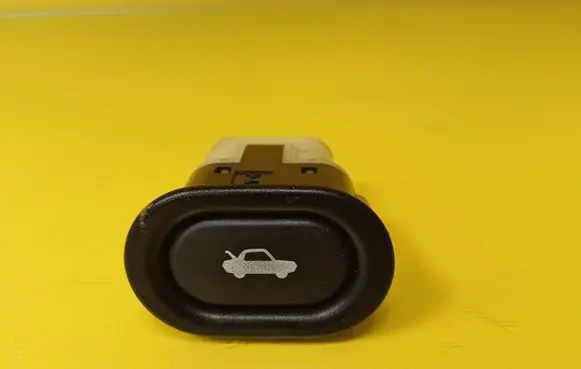 Saab 9-3 Ver1 Tailgate opening switch 4733440