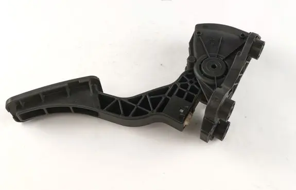 Volkswagen PASSAT B6 Accelerator throttle pedal 1K1721503L 6PV00860000