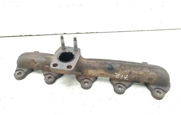Peugeot 2008 I Exhaust manifold