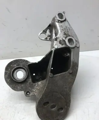 Audi A6 S6 C6 4F Engine mounting bracket 4F0199351H