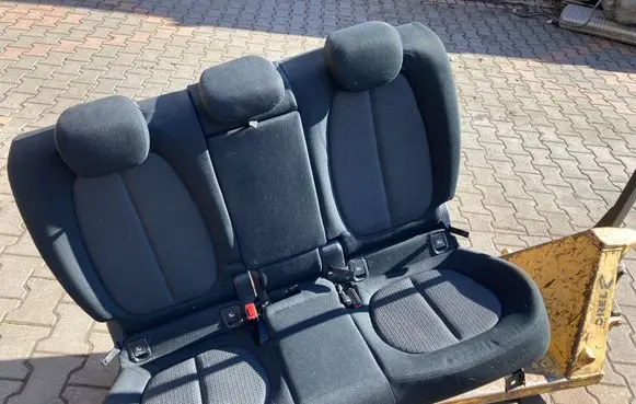 BMW X2 F39 Second row seats 