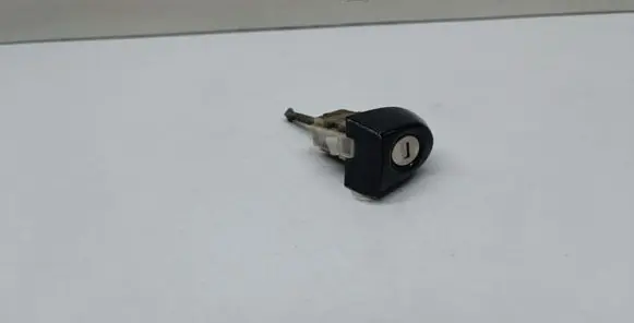 BMW X3 F25 Front door lock (next to the handle) 