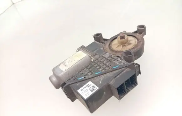 Skoda Fabia Mk1 (6Y) Front door window regulator motor 27102004 401350A6 6Q1959801