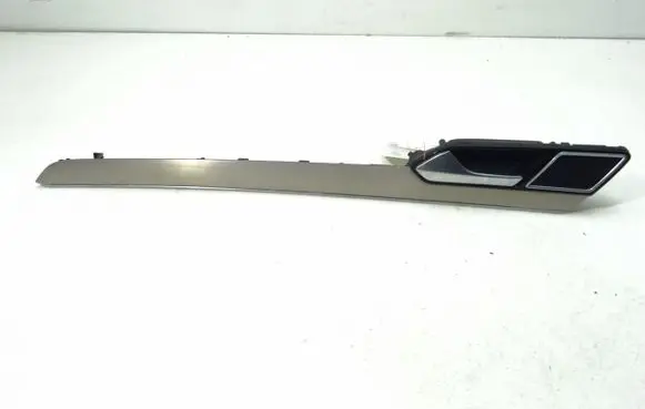 Volkswagen PASSAT B8 Rear door interior handle 