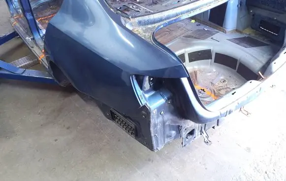 Volkswagen Jetta VI Rear quarter panel