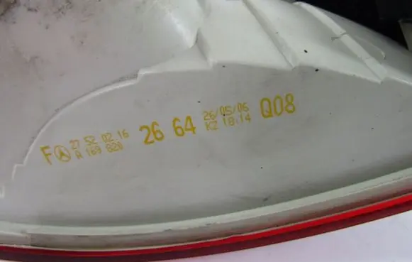 Mercedes-Benz B W245 Rear/tail lights A1698202664