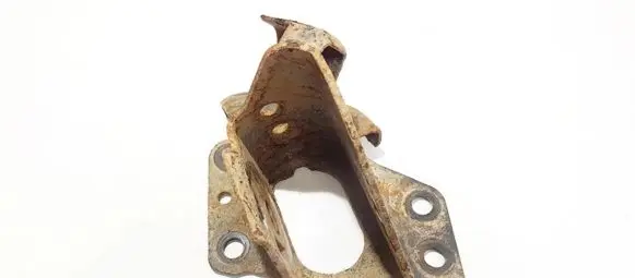 Nissan Qashqai Bracket in trunk/boot 