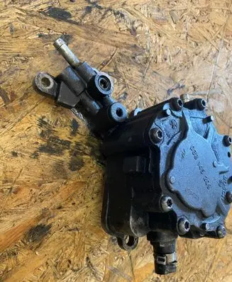 Skoda Octavia Mk2 (1Z) Fuel injection high pressure pump 038145209C