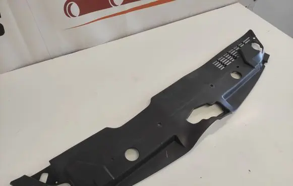 Radiator trim