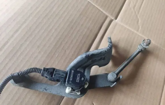 Mitsubishi Outlander Headlight/headlamp level sensor B0028231 9C2622