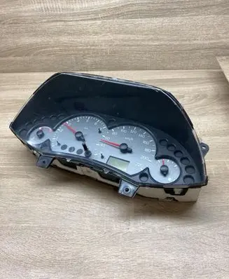 Ford Focus Speedometer (instrument cluster) 98AP10841BC