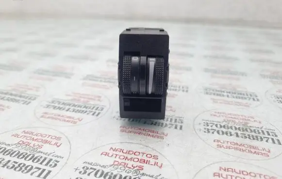 Headlight level height control switch