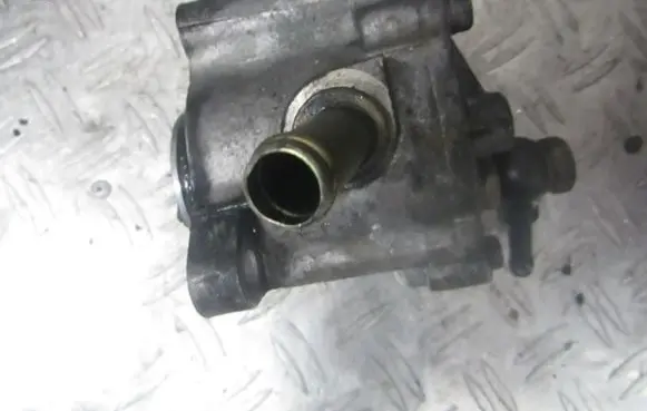 Toyota Avensis T220 Vacuum pump 2930027010 29300-27010