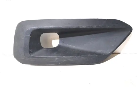 Volvo XC40 Front fog light trim/grill 31449344