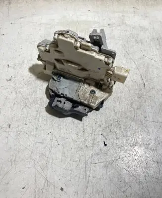 Audi A6 S6 C6 4F Rear door lock 4F0839016