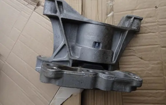 Peugeot 308 Engine mount vacuum valve 4A103720 4A100160