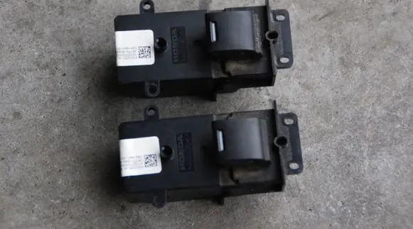 Honda CR-V Tailgate/trunk/boot open switch 140KM