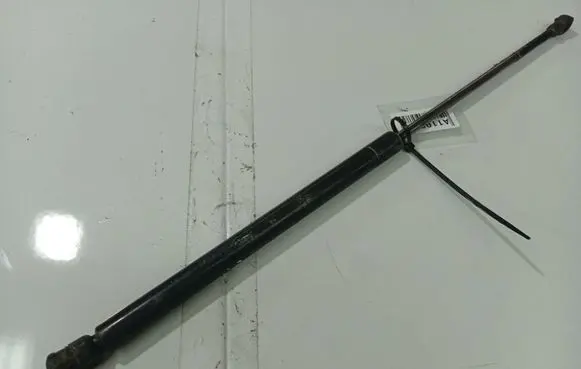 Volkswagen Golf IV Tailgate/trunk strut/damper 1J0627550