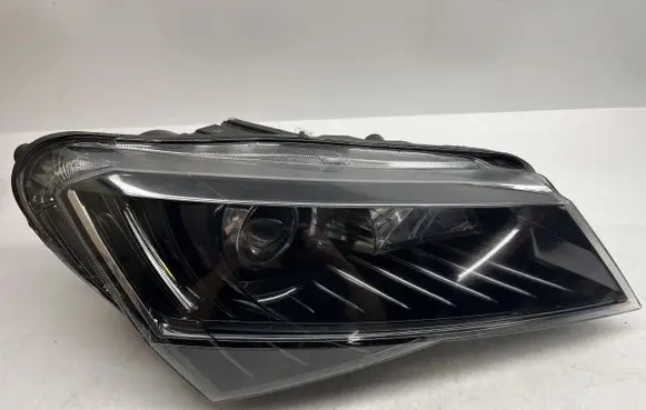 Skoda Superb B5 (3U) Headlight/headlamp 3V1941016A