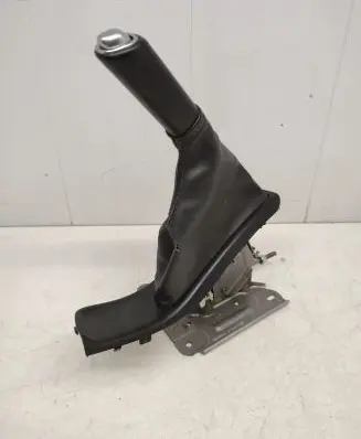 Handbrake/parking brake lever assembly